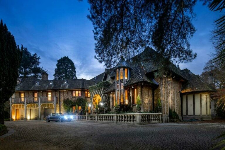 Grand Magical Home in Radlett image 3