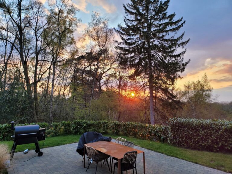 Grand Designs Surrey Home image 36
