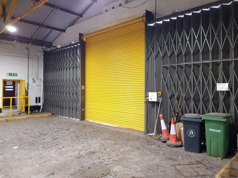 Large Period Warehouse in E3 image 49