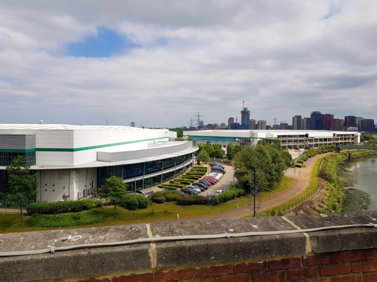 Large Period Warehouse in E3 image 68