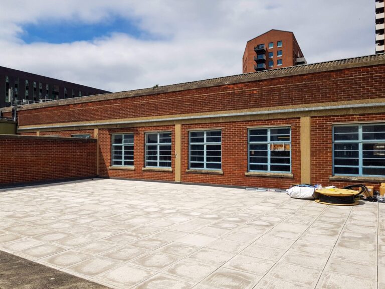 Large Period Warehouse in E3 image 66