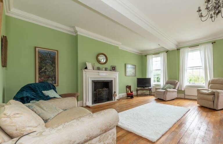 Large Period Manor House in Hertfordshire image 4