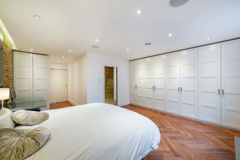 South West Penthouse image 16