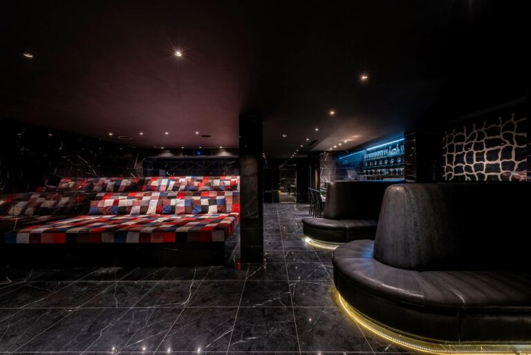 South West Penthouse image 20