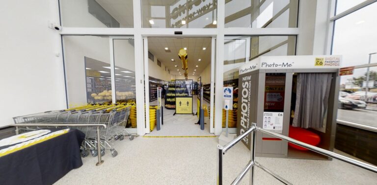 Large Supermarket in Slough image 29