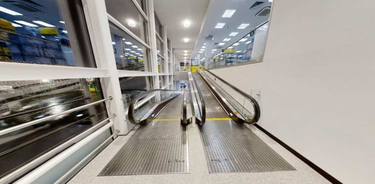 Large Supermarket in Slough image 27