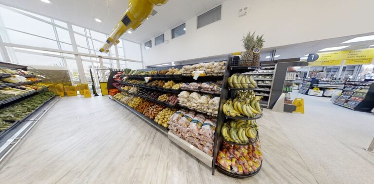 Large Supermarket in Slough image 13
