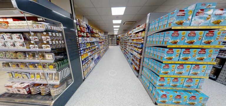 Large Supermarket in Slough image 15