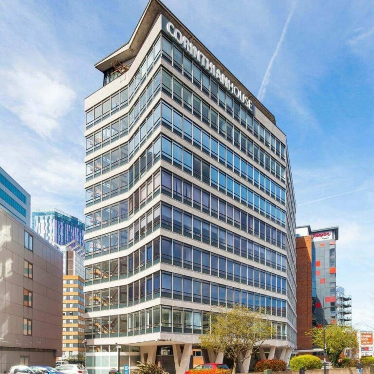 Large Office Building in Croydon image 3