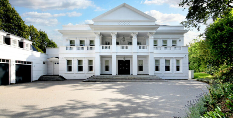 Grand Surrey Mansion image 1