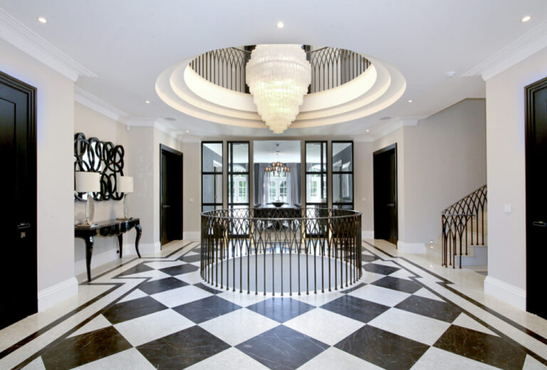 Grand Surrey Mansion image 4