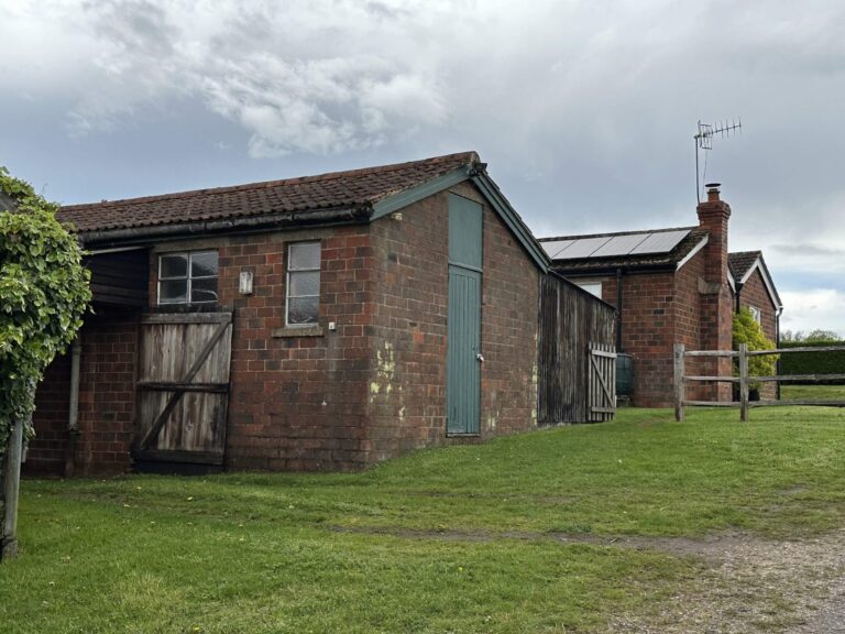 Farnham Farm & Unit Base image 37