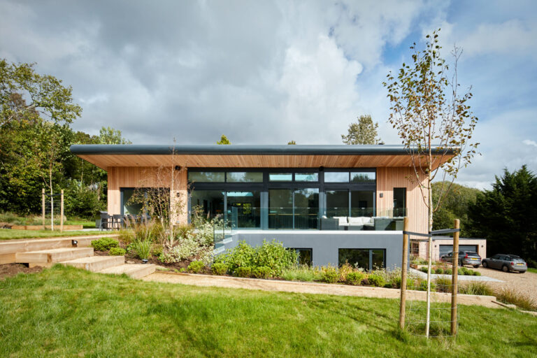Grand Designs House Surrey image 54