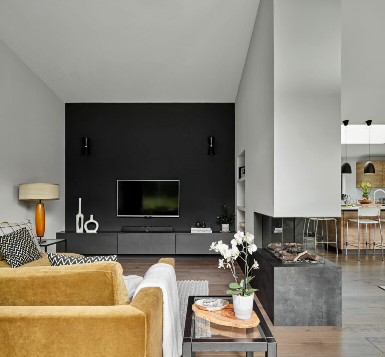 Grand Designs House Surrey image 29