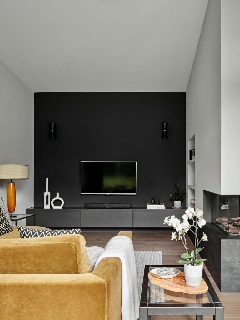 Grand Designs House Surrey image 30