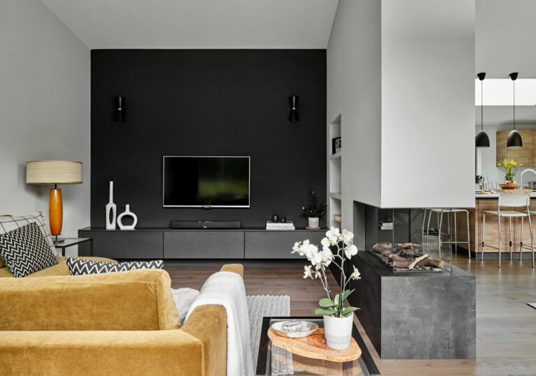 Grand Designs House Surrey image 31