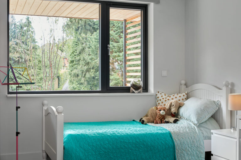 Grand Designs House Surrey image 43
