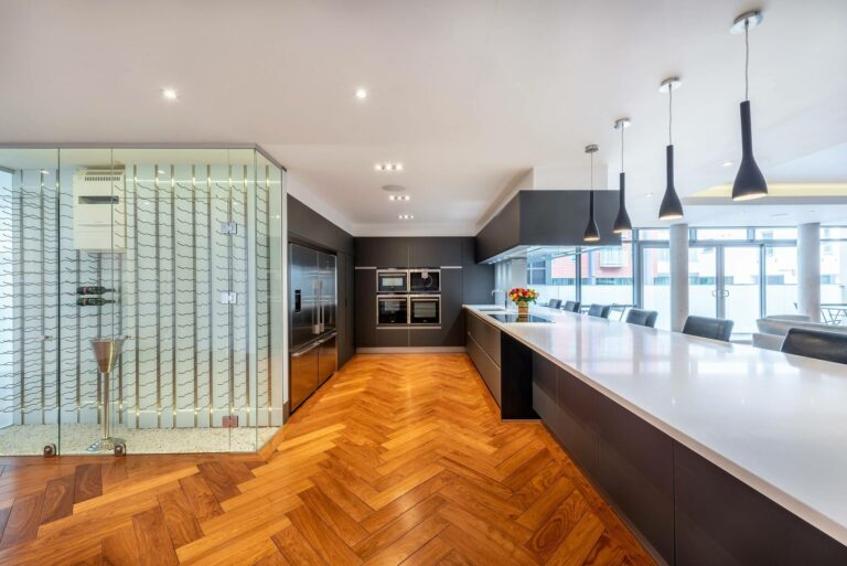 South West Penthouse image 4