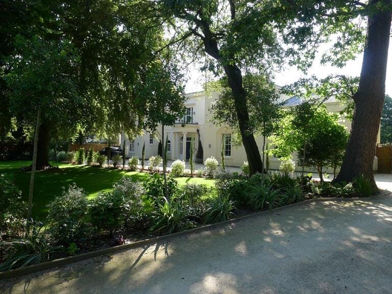 Historic Mill Hill Mansion image 4