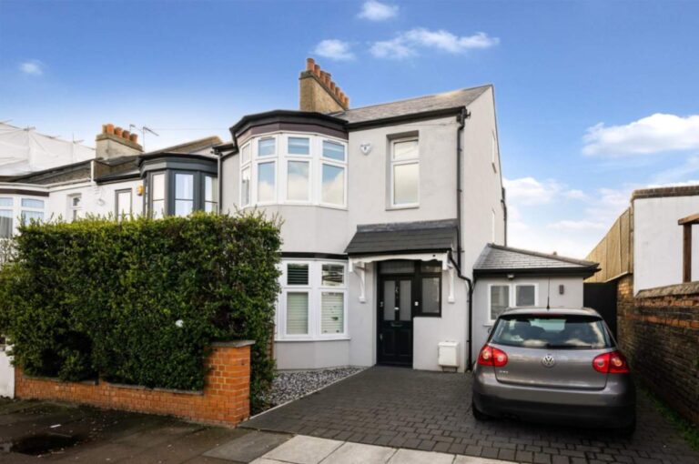 Kensal Rise Family Home image 8