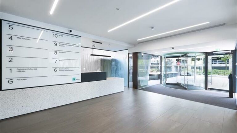 Large Office Building in Croydon image 9
