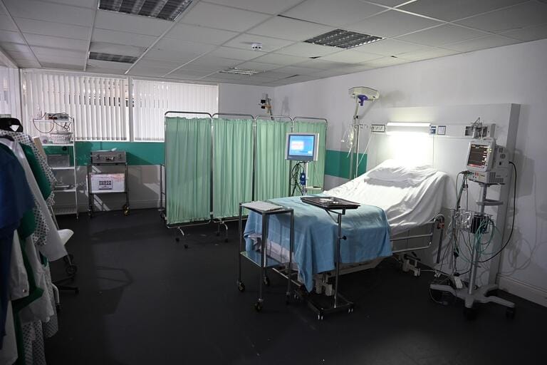 East London Hospital Studio image 5