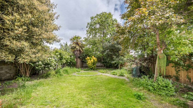 Refurbished Manor Park Home image 29