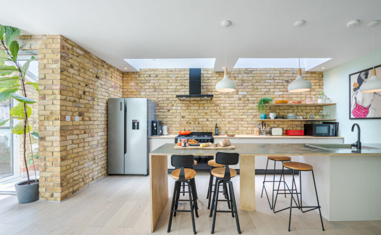 Refurbished Manor Park Home image 2