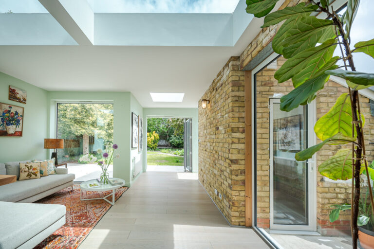 Refurbished Manor Park Home image 5