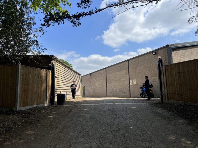 Versatile Farm Property near Shepperton image 16