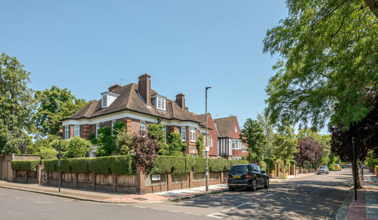 Period Family Home with Large Garden image 38