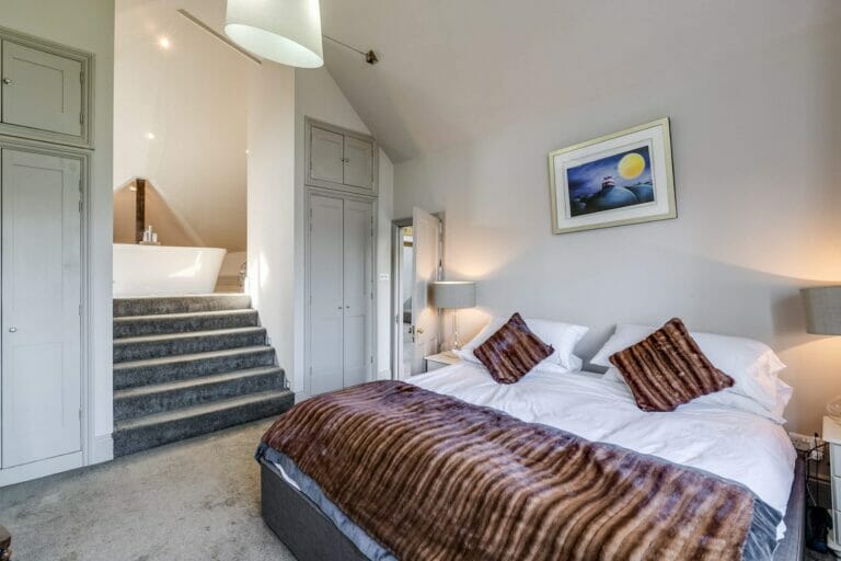 Double-Fronted Victorian House with Swimming Pool image 24