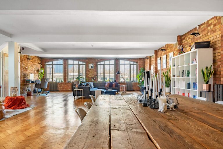 Shoreditch Loft with Brutalist Kitchen image 21