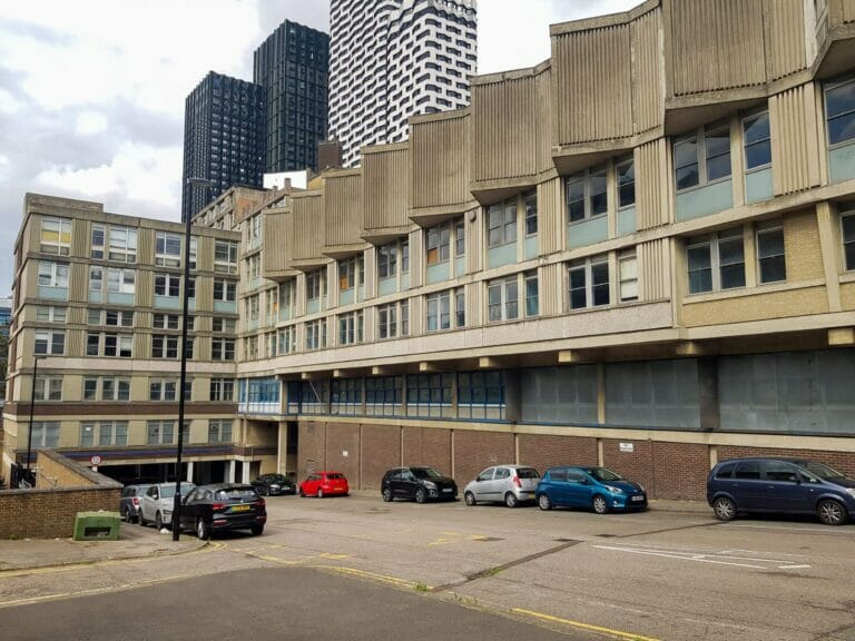 Large former education building in Croydon image 1