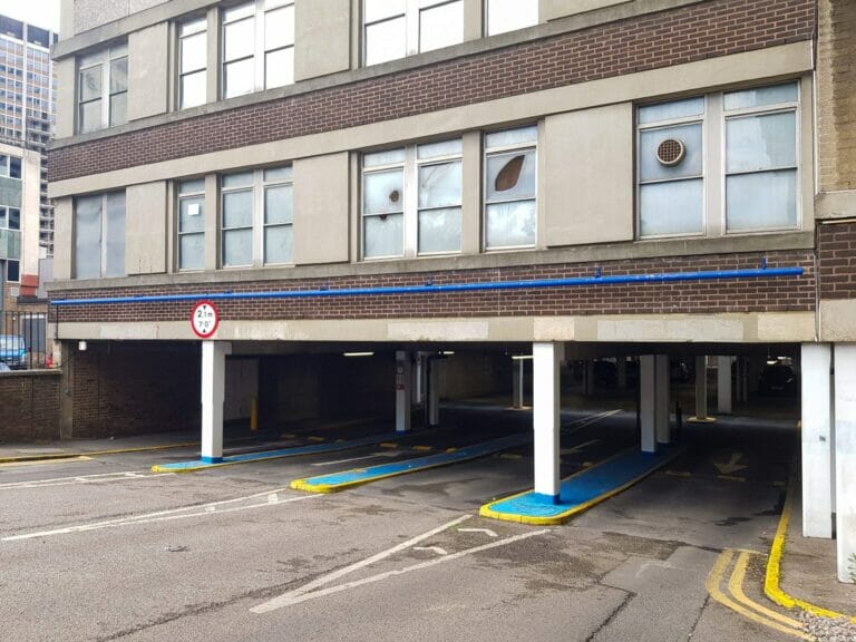 Large former education building in Croydon image 7