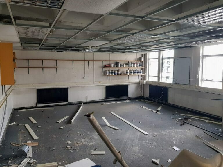 Large former education building in Croydon image 22