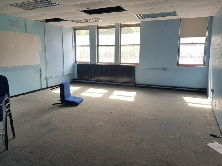 Large former education building in Croydon image 16