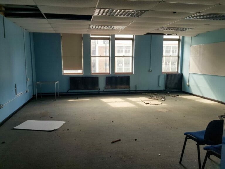 Large former education building in Croydon image 15