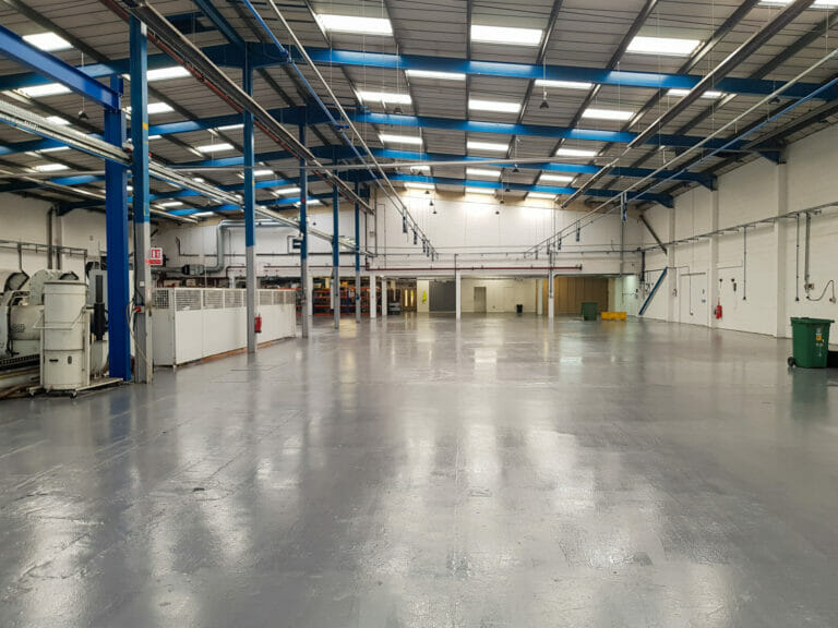 Modern Warehouse with Build Space in Slough image 10