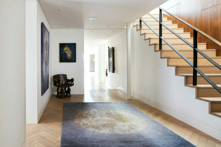 Penthouse with Stunning Thames Views image 2