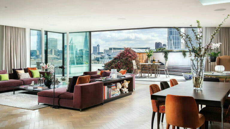 Penthouse with Stunning Thames Views image 6