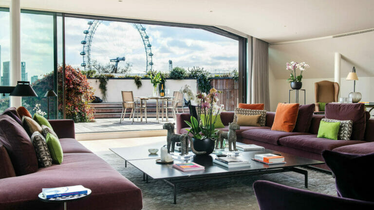 Penthouse with Stunning Thames Views image 7