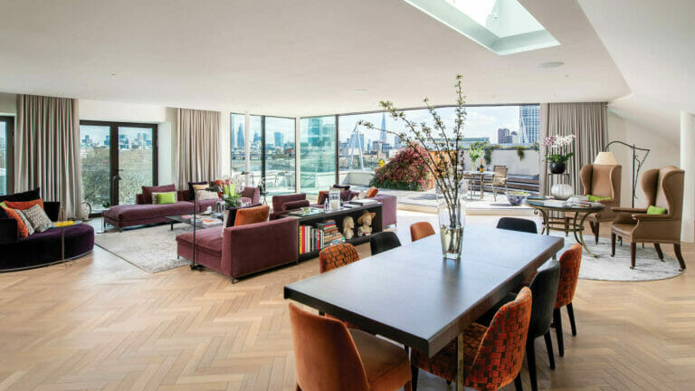 Penthouse with Stunning Thames Views image 5