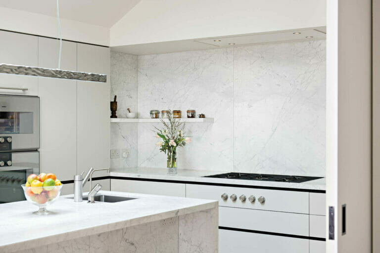 Penthouse with Stunning Thames Views image 17