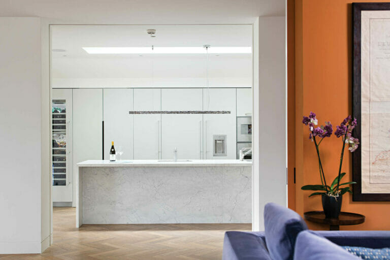 Penthouse with Stunning Thames Views image 19