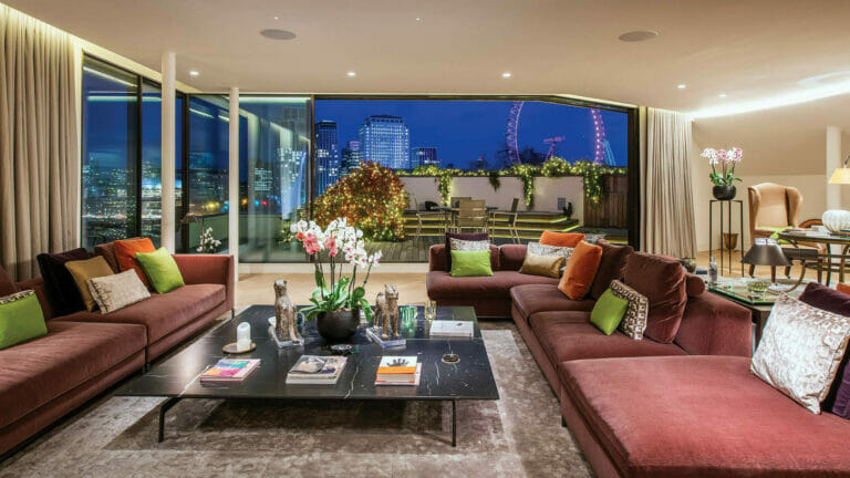 Penthouse with Stunning Thames Views image 9