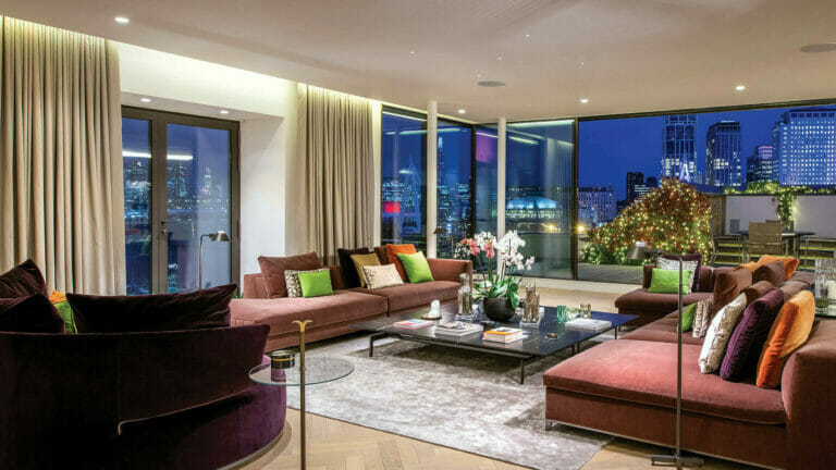 Penthouse with Stunning Thames Views image 11