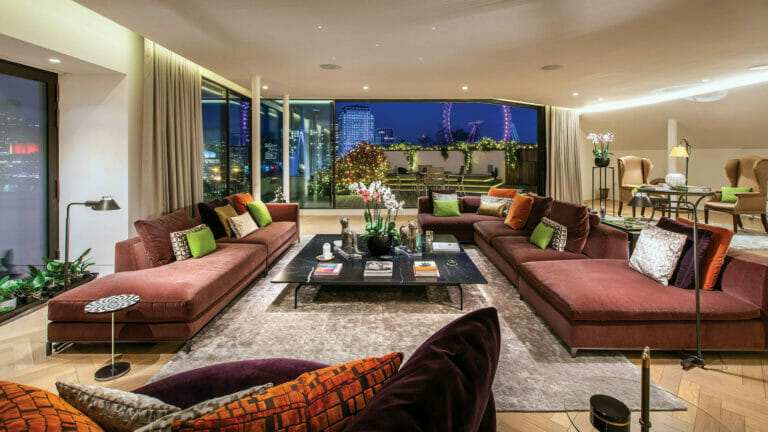 Penthouse with Stunning Thames Views image 12
