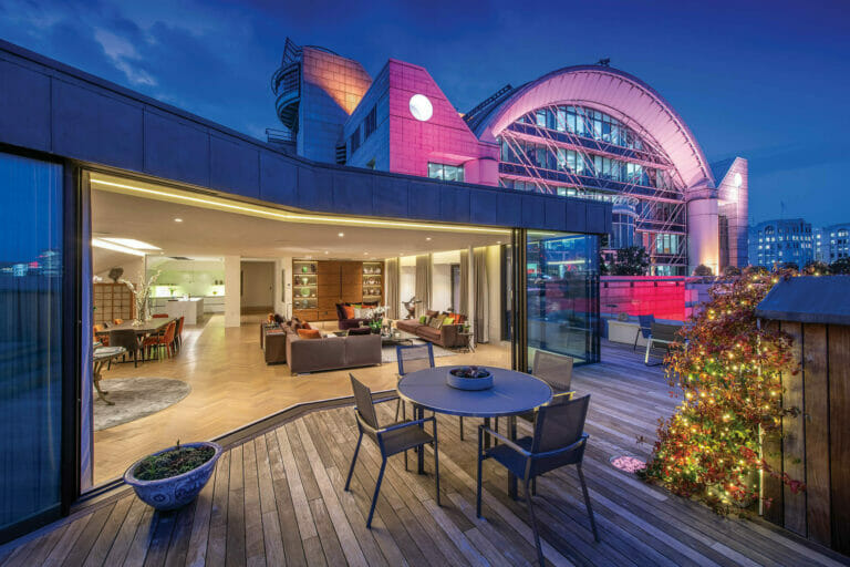 Penthouse with Stunning Thames Views image 29