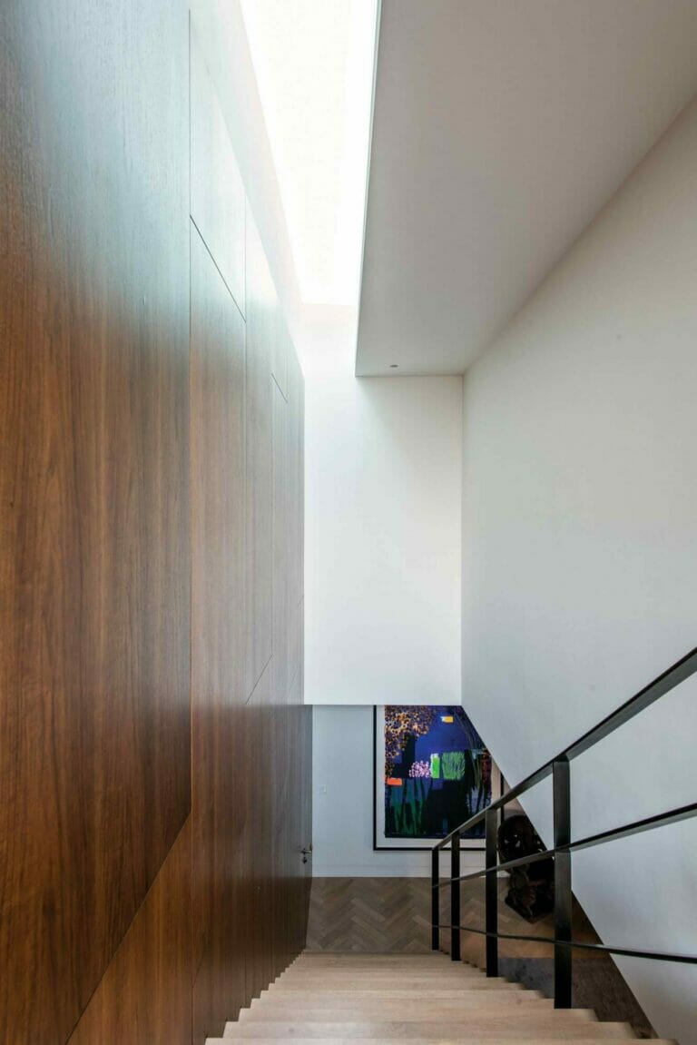 Penthouse with Stunning Thames Views image 39